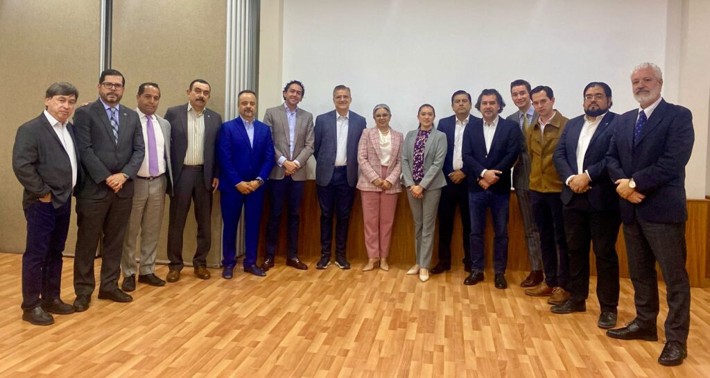 Reunión en la Cámara de Diputados del Congreso del Estado Jalisco